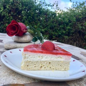Low Carb Strawberry Cheesecake