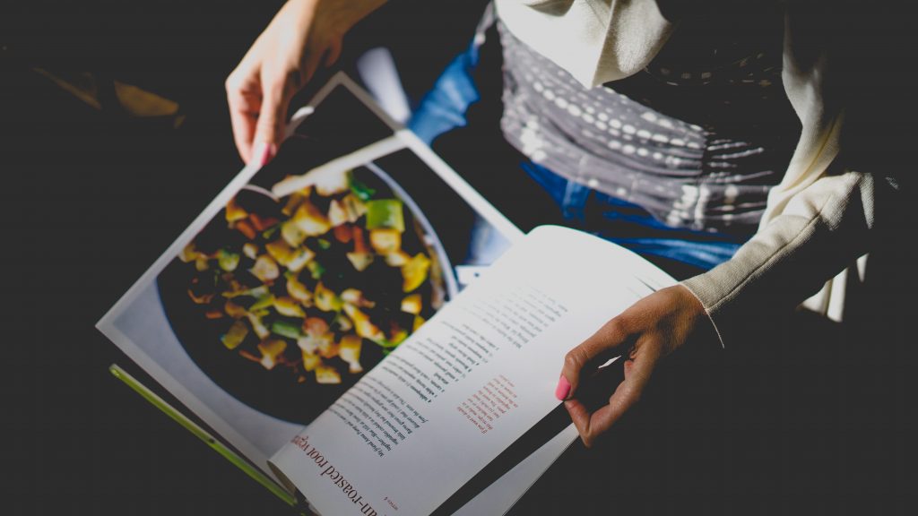 3 Best Keto Cookbooks For Your Healthy Kitchen