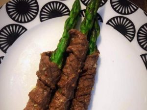 BEEF WRAPPED ASPARAGUS PALEO GLUTEN FREE