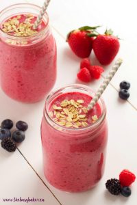 Berry banana oat smoothie